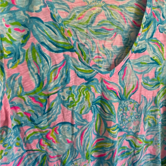 Lilly Pulitzer Pink Blue Fish Print V-Neck Short Sleeve Tee Womens S Coastal - Picture 2 of 5